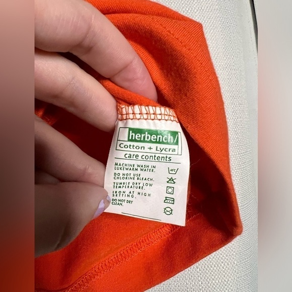 hB:Brats_01 Orange Vneck Crop Top Large - Picture 6 of 8